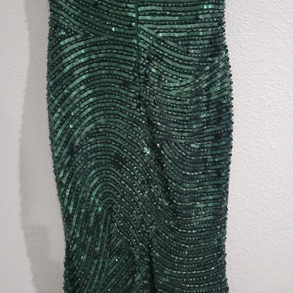 Mac Duggal - Cap Sleeve Sequined Evening Gown - Forest Green Size 8 #5441 NWT - Picture 8 of 17